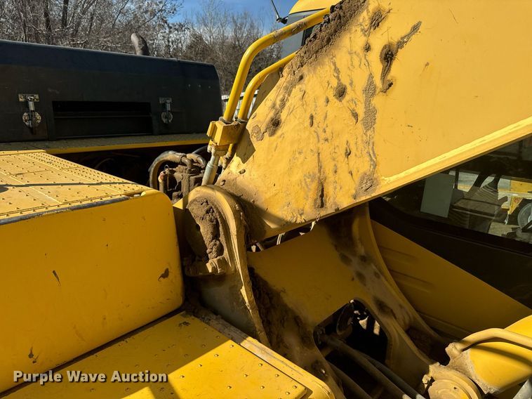 image for item DQ6744 2007 Komatsu  PC400LC excavator