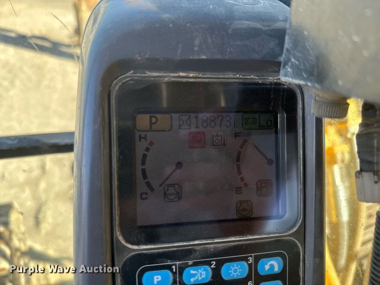 image for item DQ6744 2007 Komatsu  PC400LC excavator