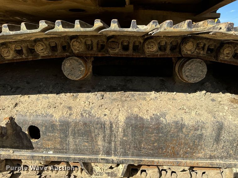 image for item DQ6744 2007 Komatsu  PC400LC excavator