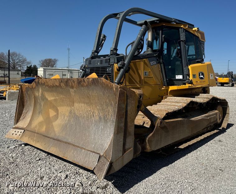 image for item DQ6745 2011 John Deere 850K WT dozer