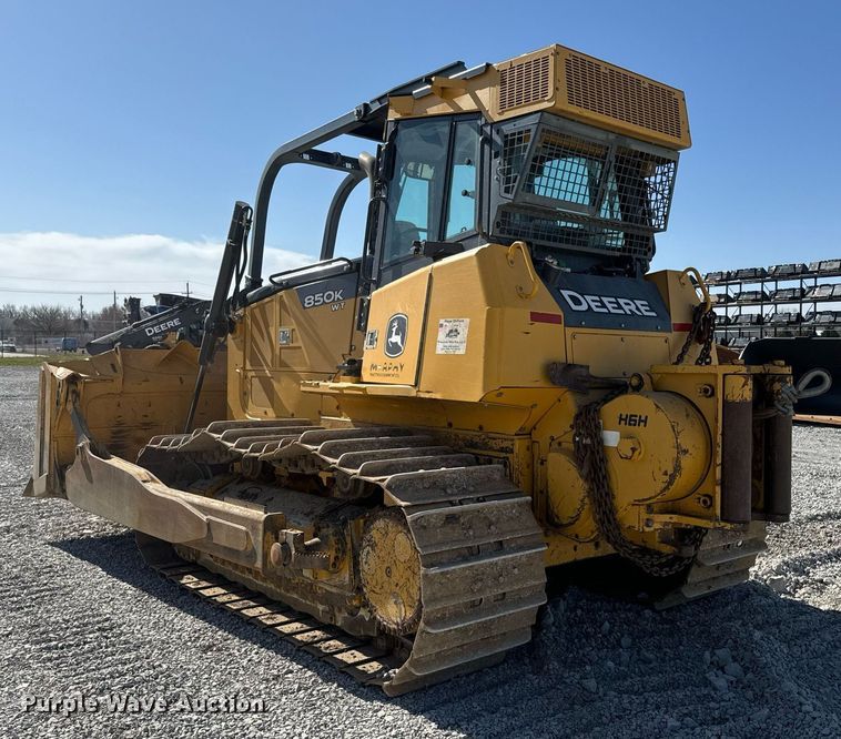 image for item DQ6745 2011 John Deere 850K WT dozer
