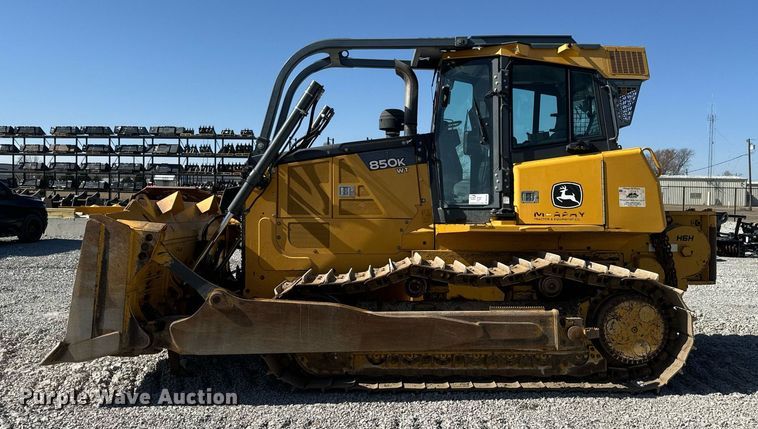 image for item DQ6745 2011 John Deere 850K WT dozer