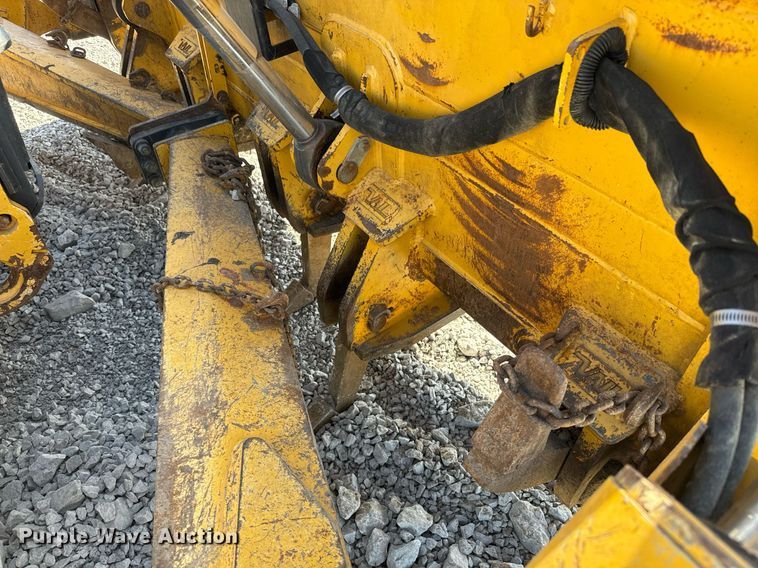 image for item DQ6745 2011 John Deere 850K WT dozer