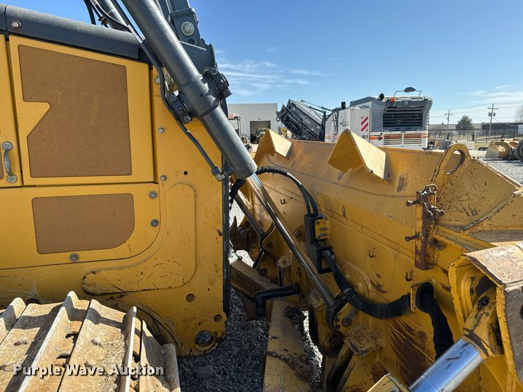 image for item DQ6745 2011 John Deere 850K WT dozer