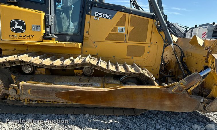 image for item DQ6745 2011 John Deere 850K WT dozer