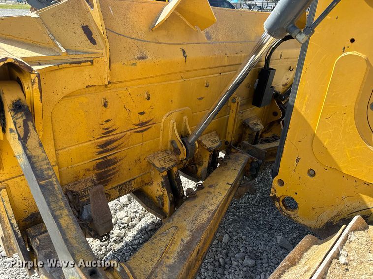 image for item DQ6745 2011 John Deere 850K WT dozer