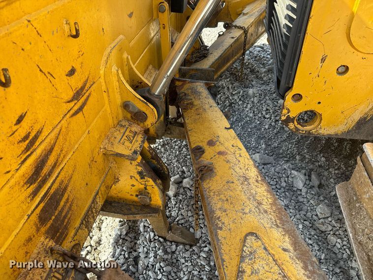 image for item DQ6745 2011 John Deere 850K WT dozer