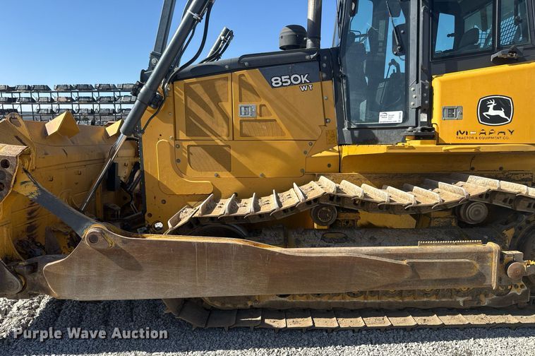 image for item DQ6745 2011 John Deere 850K WT dozer