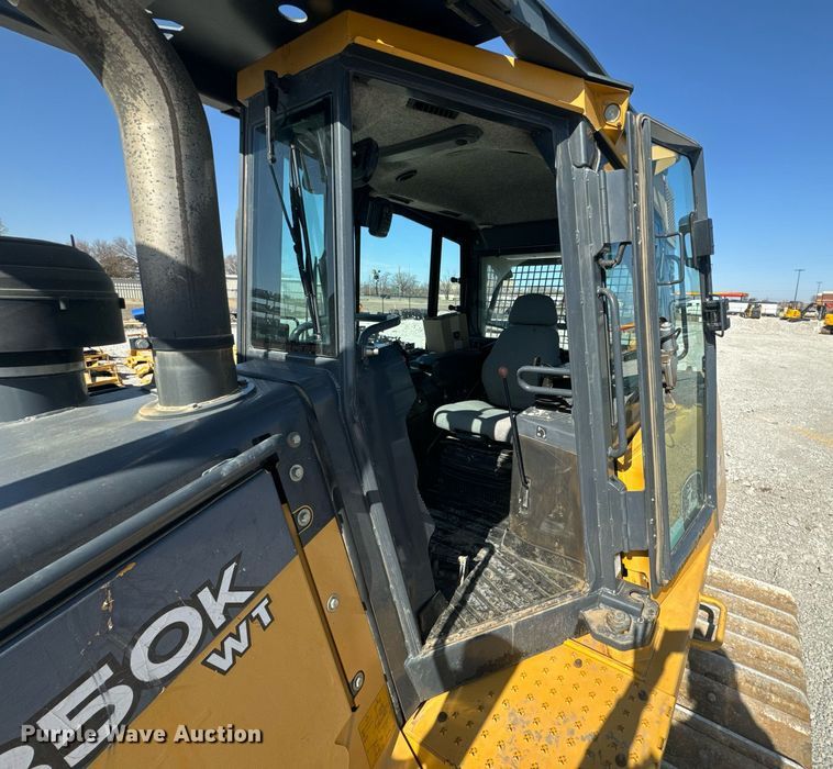 image for item DQ6745 2011 John Deere 850K WT dozer
