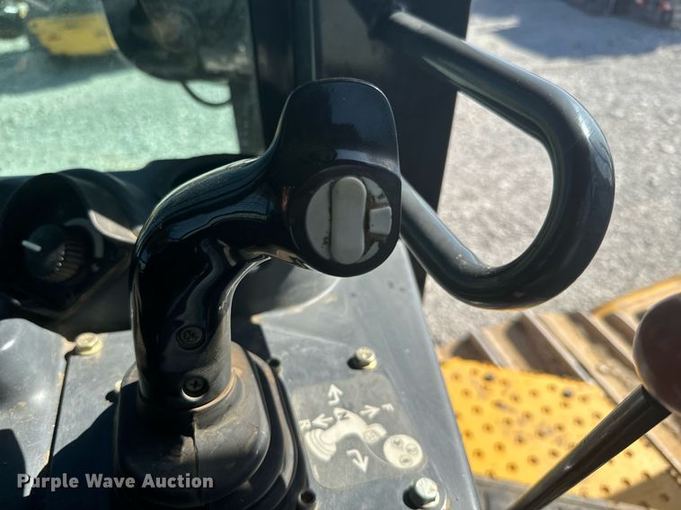 image for item DQ6745 2011 John Deere 850K WT dozer