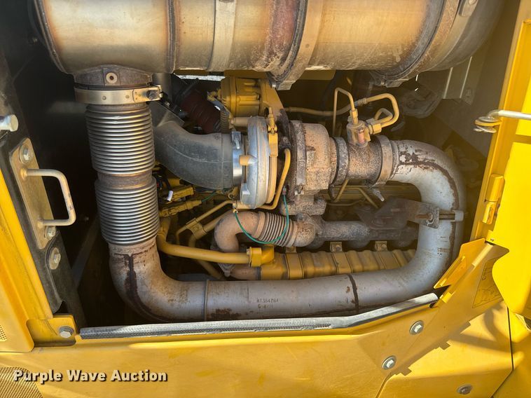 image for item DQ6745 2011 John Deere 850K WT dozer