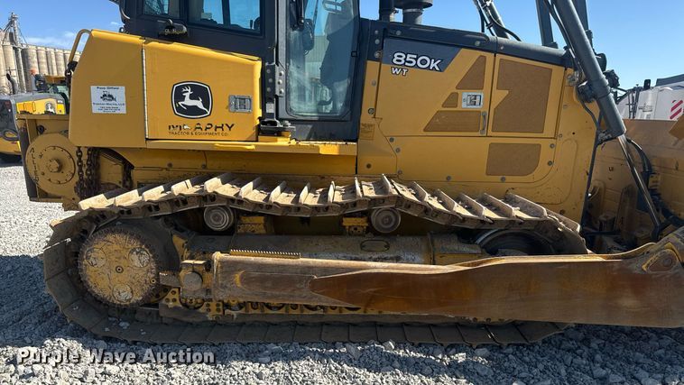 image for item DQ6745 2011 John Deere 850K WT dozer