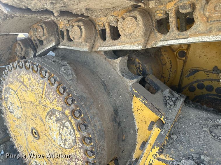 image for item DQ6745 2011 John Deere 850K WT dozer