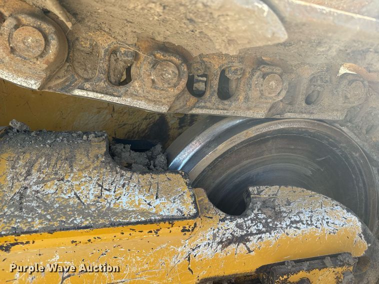 image for item DQ6745 2011 John Deere 850K WT dozer