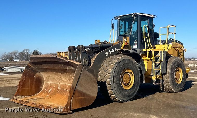 image for item DQ7426 2006 John Deere 844J wheel loader