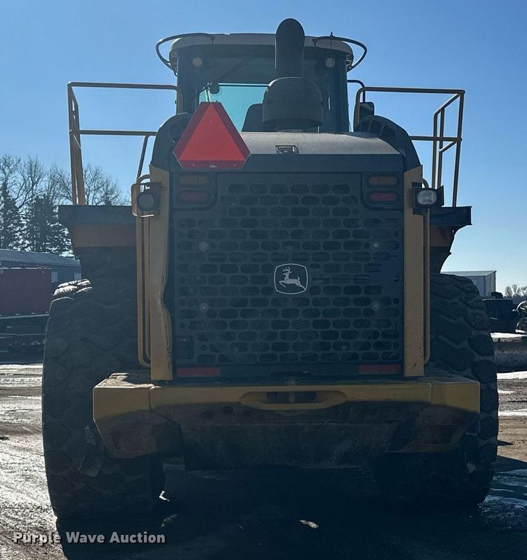 image for item DQ7426 2006 John Deere 844J wheel loader