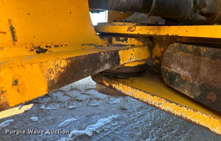 image for item DQ7426 2006 John Deere 844J wheel loader