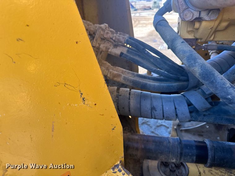 image for item DQ7426 2006 John Deere 844J wheel loader