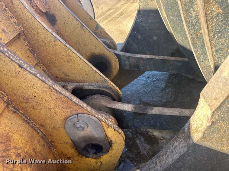 image for item DQ7426 2006 John Deere 844J wheel loader