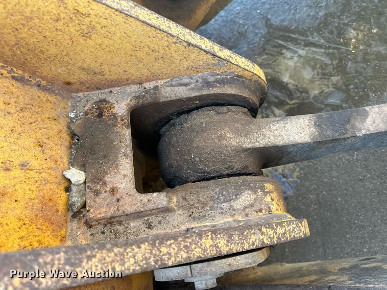 image for item DQ7426 2006 John Deere 844J wheel loader