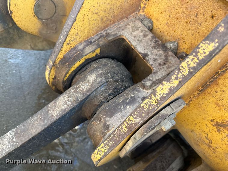 image for item DQ7426 2006 John Deere 844J wheel loader