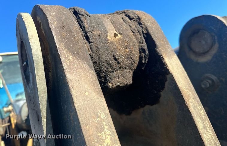 image for item DQ7426 2006 John Deere 844J wheel loader