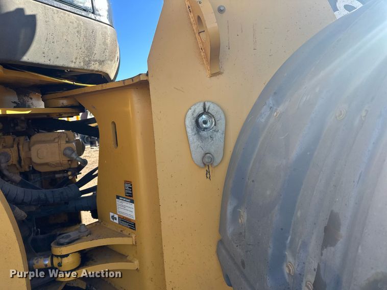 image for item DQ7426 2006 John Deere 844J wheel loader