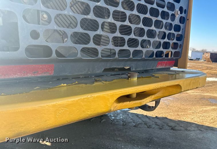 image for item DQ7426 2006 John Deere 844J wheel loader