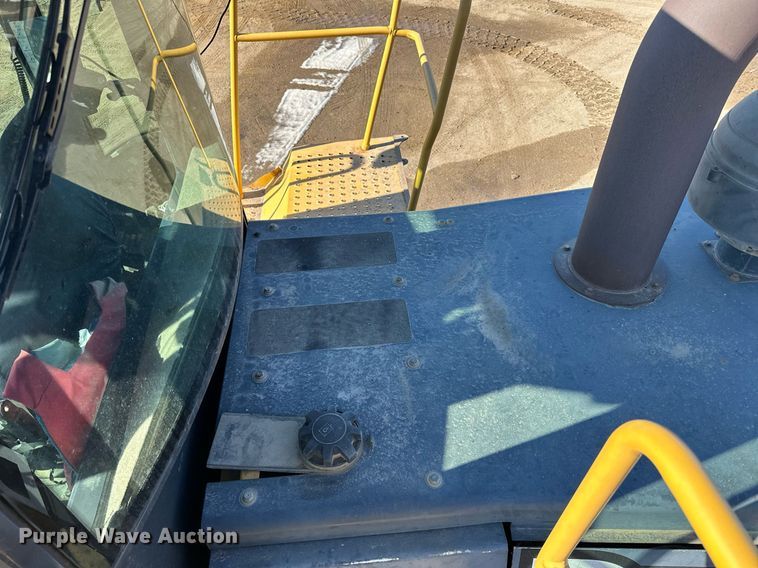 image for item DQ7426 2006 John Deere 844J wheel loader