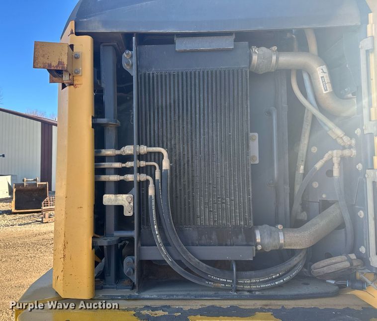 image for item DQ7426 2006 John Deere 844J wheel loader