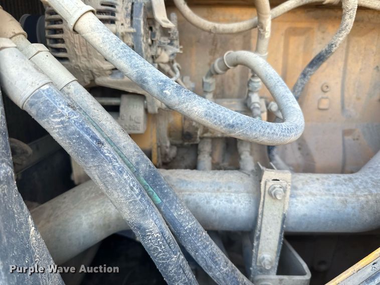 image for item DQ7426 2006 John Deere 844J wheel loader