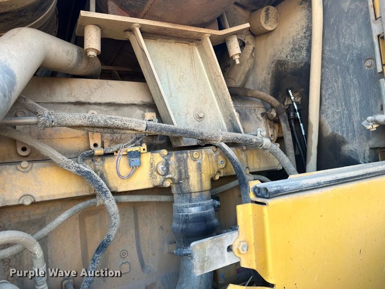 image for item DQ7426 2006 John Deere 844J wheel loader