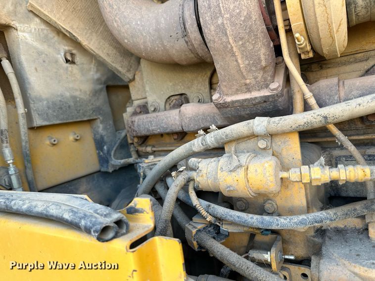 image for item DQ7426 2006 John Deere 844J wheel loader