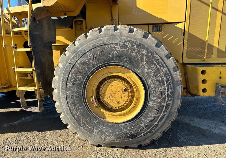 image for item DQ7426 2006 John Deere 844J wheel loader