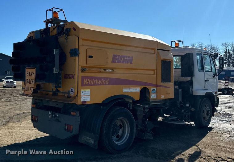 image for item DQ7427 2009 Nissan  UD3300 street sweeper truck