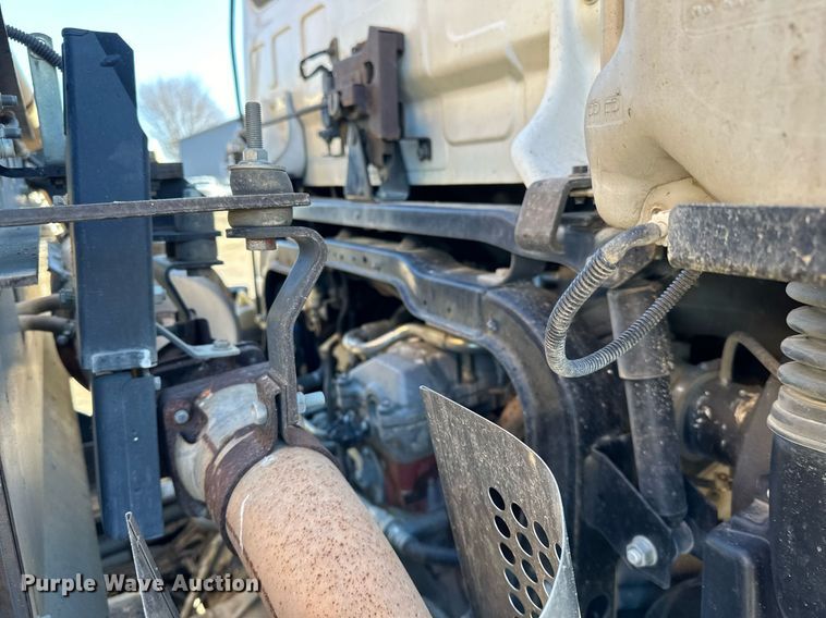 image for item DQ7427 2009 Nissan  UD3300 street sweeper truck