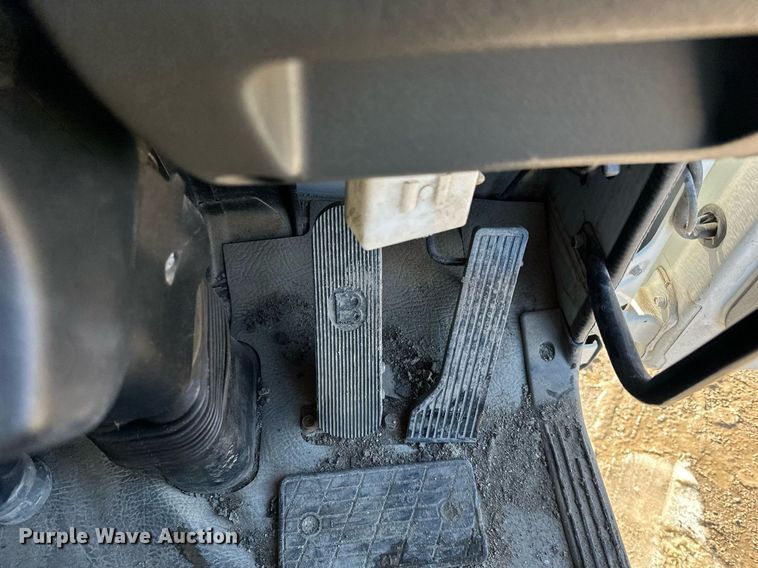 image for item DQ7427 2009 Nissan  UD3300 street sweeper truck