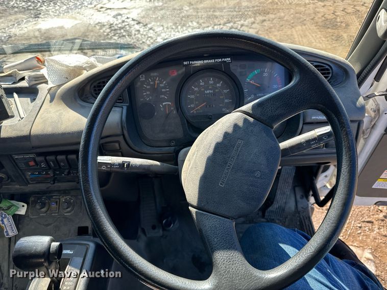 image for item DQ7427 2009 Nissan  UD3300 street sweeper truck