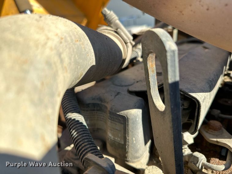 image for item DQ7427 2009 Nissan  UD3300 street sweeper truck