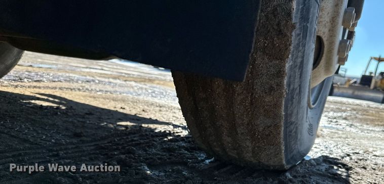 image for item DQ7427 2009 Nissan  UD3300 street sweeper truck