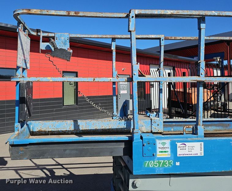 image for item DQ8586 Genie GS2632 scissor lift
