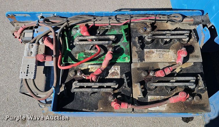 image for item DQ8586 Genie GS2632 scissor lift