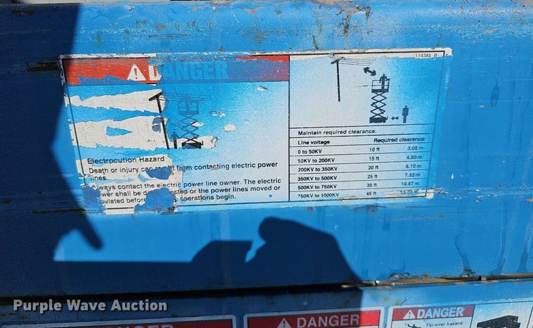 image for item DQ8586 Genie GS2632 scissor lift