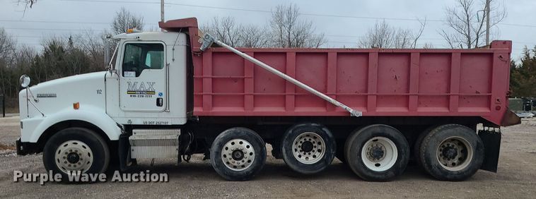 image for item DR7866 2004 Kenworth T800 dump truck