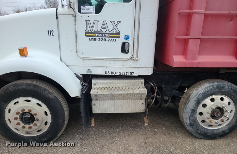 image for item DR7866 2004 Kenworth T800 dump truck