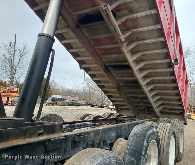 image for item DR7866 2004 Kenworth T800 dump truck