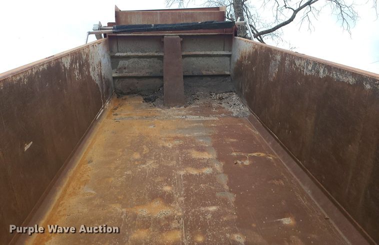 image for item DR7866 2004 Kenworth T800 dump truck