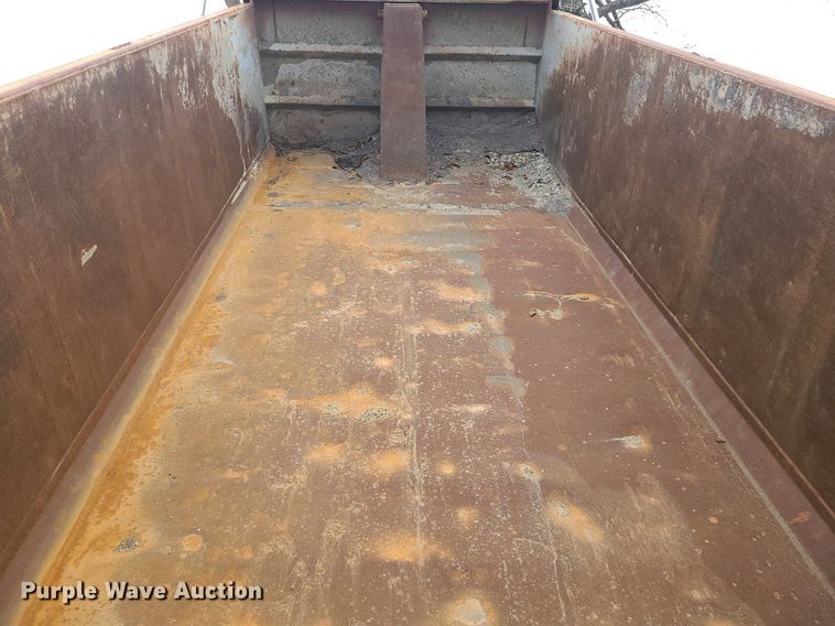 image for item DR7866 2004 Kenworth T800 dump truck