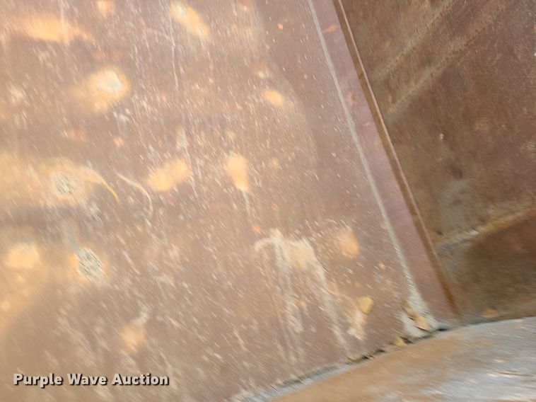 image for item DR7866 2004 Kenworth T800 dump truck