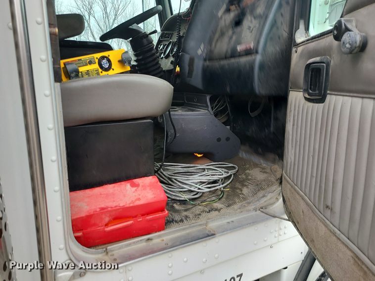 image for item DR7866 2004 Kenworth T800 dump truck